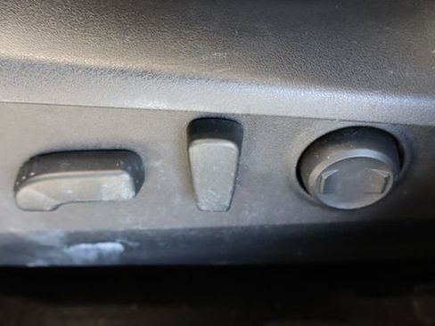 Used 2022 Subaru Outback Premium image 19