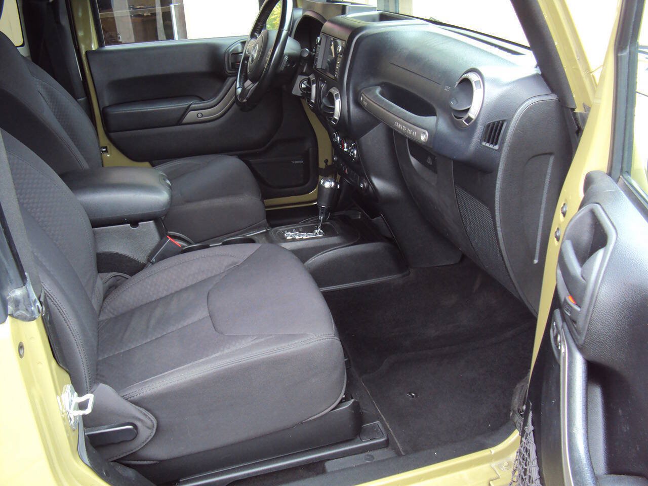 Used 2013 Jeep Wrangler Sport AWD/4WD image 11