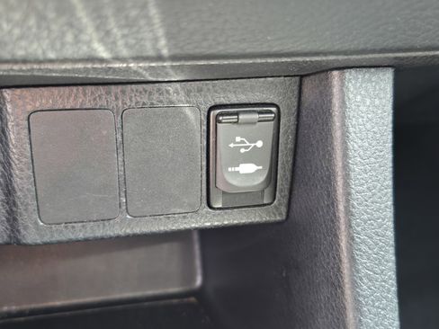 Used 2015 Toyota Corolla S FWD image 25