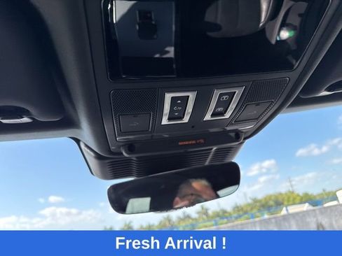 Used 2024 Land Rover Range Rover Evoque S image 8