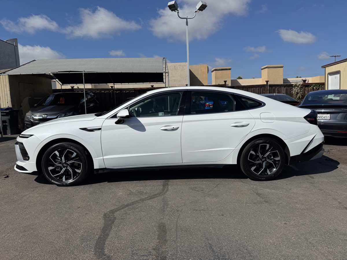 Used 2025 Hyundai Sonata SEL FWD image 8
