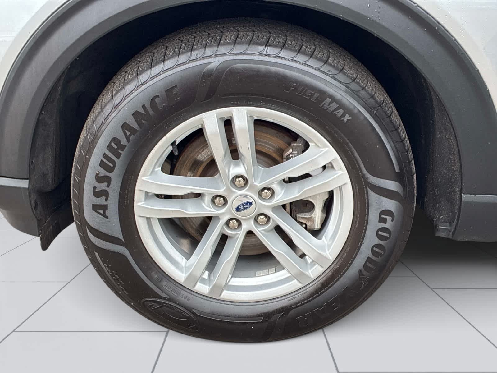 Used 2023 Ford Explorer XLT AWD/4WD image 22