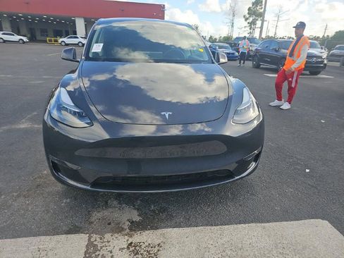 Used 2024 Tesla Model Y Long Range image 2