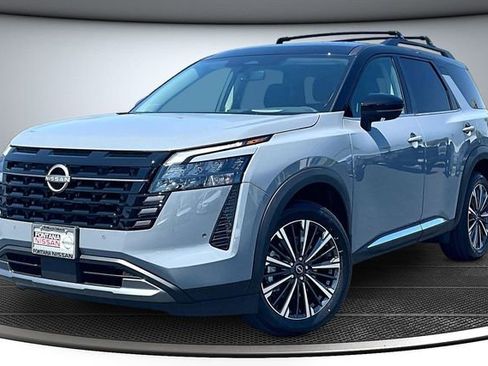New 2026 Nissan Pathfinder Platinum AWD/4WD image 2