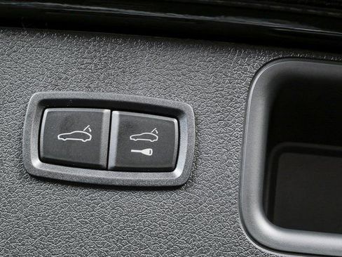 New 2026 Porsche Macan AWD image 31