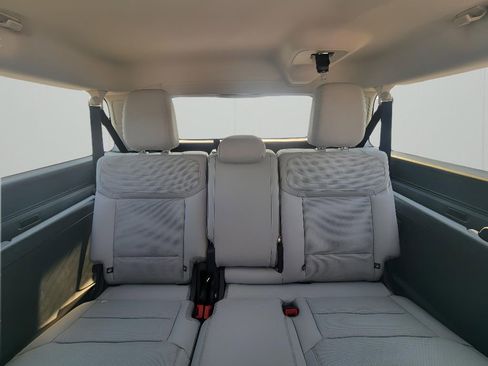 New 2026 Ford Expedition Max Platinum image 30