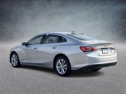 Used 2022 Chevrolet Malibu LT image 4