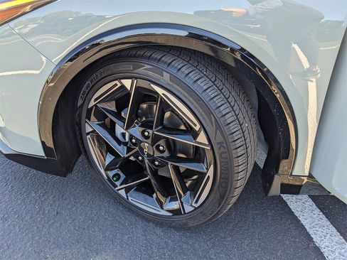 Certified 2025 Kia K4 GT-Line image 34