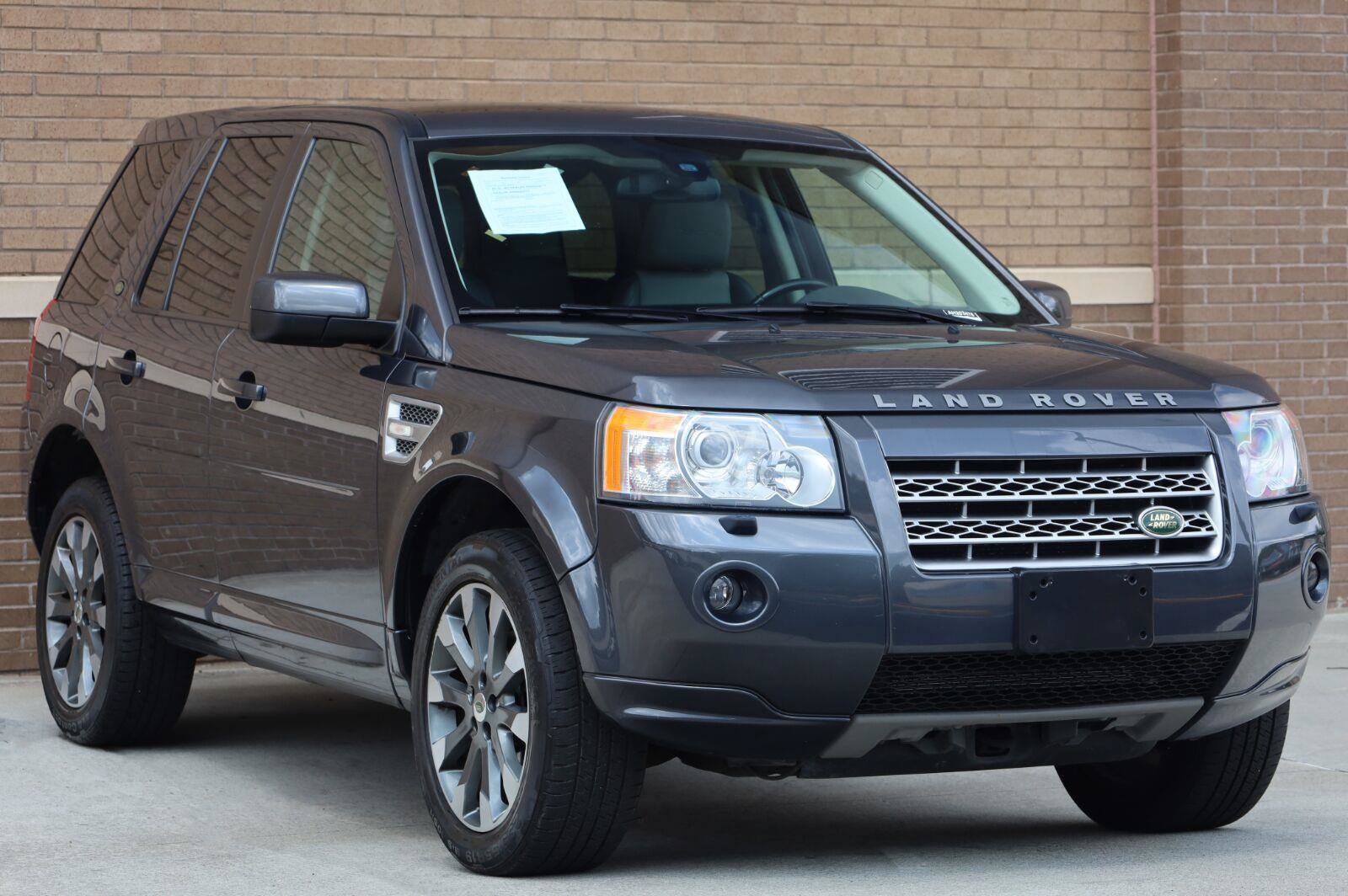Used 2010 Land Rover LR2 HSE AWD/4WD image 7