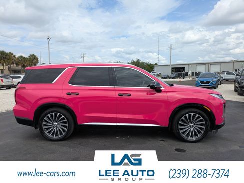 Used 2023 Hyundai Palisade Calligraphy AWD/4WD image 2