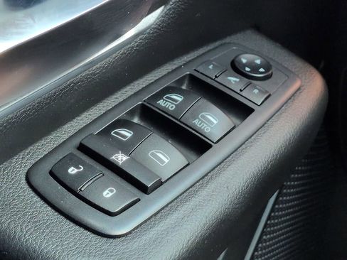 Used 2019 RAM 1500 Big Horn RWD image 21