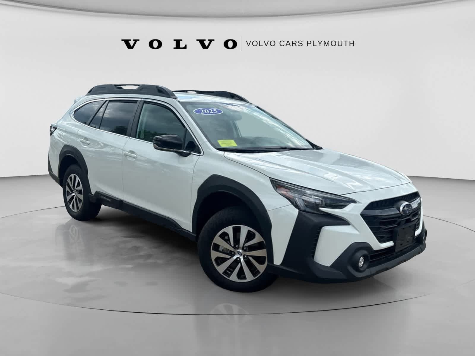 Used 2025 Subaru Outback Premium AWD/4WD image 2