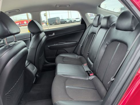 Used 2019 Kia Optima S image 19