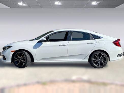 Used 2019 Honda Civic Sport image 2