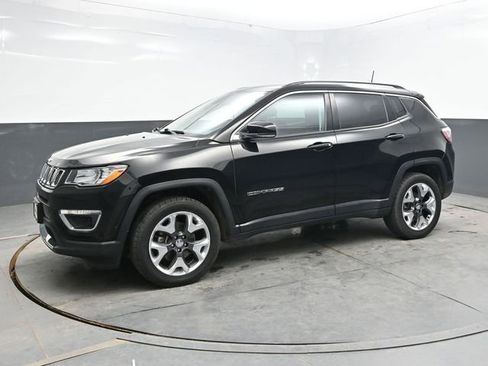 Used 2018 Jeep Compass Limited AWD/4WD image 3