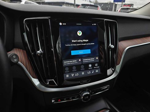 Certified 2025 Volvo V60 B5 Cross Country Plus image 26