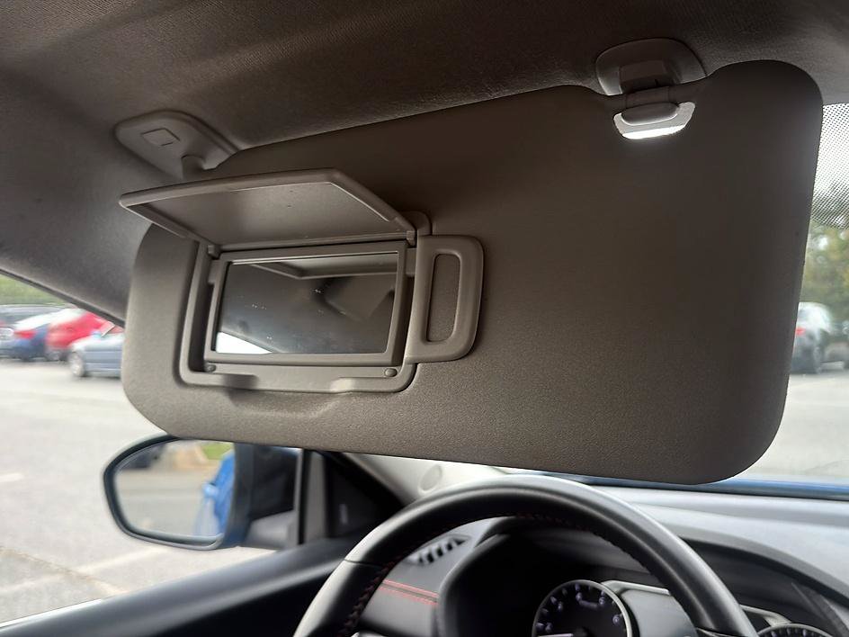 Certified 2025 Nissan Sentra SR FWD image 36