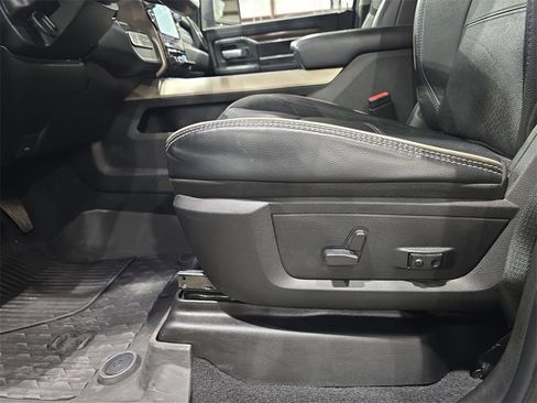 Used 2023 RAM 3500 Laramie image 30