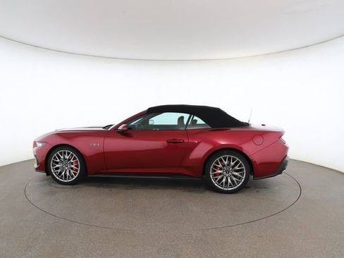 Used 2025 Ford Mustang GT Premium image 8