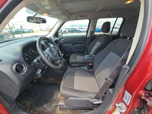 Used 2017 Jeep Patriot Sport FWD image 10