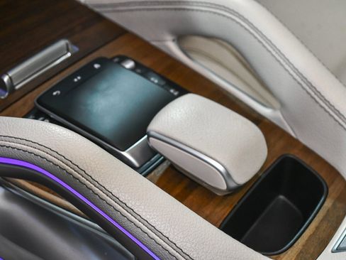 Used 2024 Mercedes-Benz GLE 350 4MATIC image 49