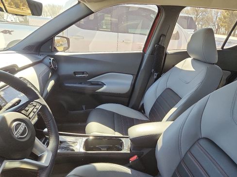 Used 2022 Nissan Kicks SR w/ Premium Package image 10