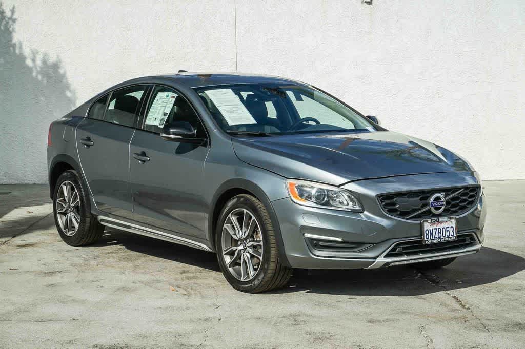 Used 2016 Volvo S60 T5 Cross Country Platinum AWD/4WD image 3