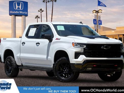 Used 2023 Chevrolet Silverado 1500 LT Trail Boss w/ Protection Package AWD/4WD image 1