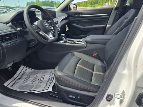 New 2026 Nissan Altima 2.5 SR FWD image 4