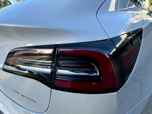 Used 2022 Tesla Model 3 Long Range AWD/4WD image 39