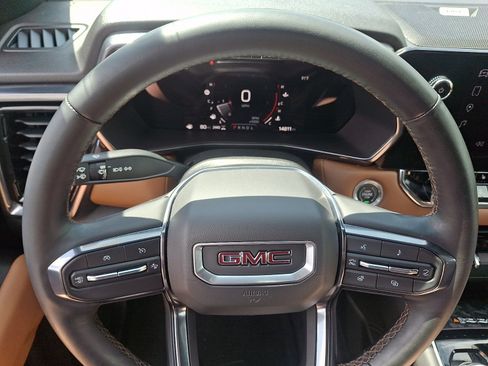 Used 2023 GMC Canyon AT4 w/ AT4 Premium Package AWD/4WD image 19