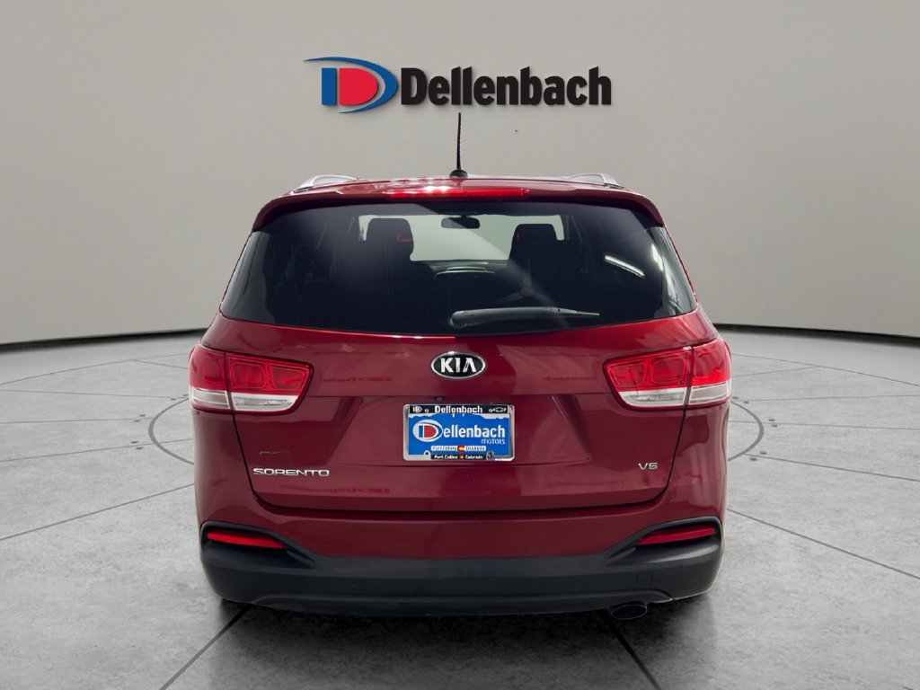 Used 2017 Kia Sorento AWD image 3