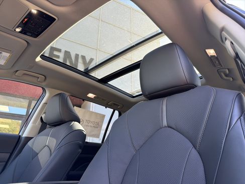 New 2026 Toyota Grand Highlander Platinum AWD/4WD image 26