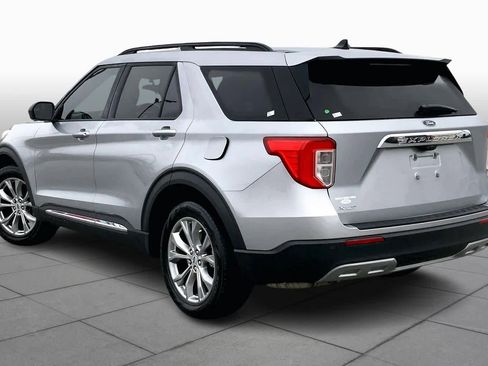 Used 2023 Ford Explorer XLT w/ Equipment Group 202A image 10