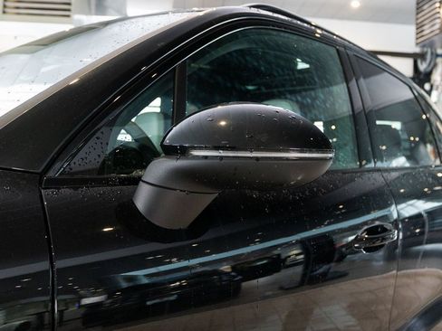 New 2026 Porsche Cayenne S image 13