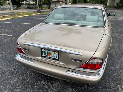 Used 2000 Jaguar XJ8 RWD image 18