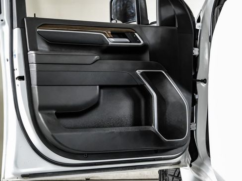 Used 2025 Chevrolet Silverado 2500 LT AWD/4WD image 34