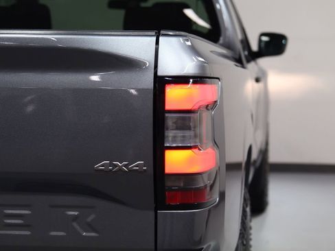 Used 2022 Nissan Frontier S w/ Technology Package image 15