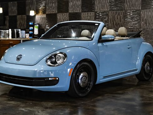 Used 2014 Volkswagen Beetle 1.8T FWD image 8