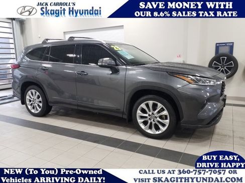 Used 2023 Toyota Highlander Limited image 1