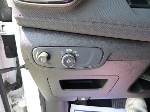 Used 2024 Chevrolet TrailBlazer LS w/ LS Convenience Package FWD image 21