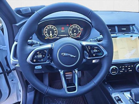 New 2024 Jaguar E-PACE R-Dynamic SE image 18