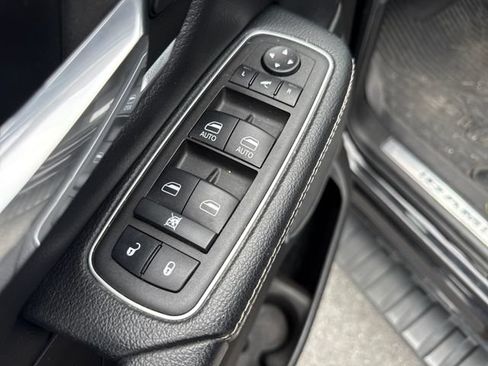 Used 2022 RAM 1500 Laramie w/ Sport Appearance Package AWD/4WD image 24