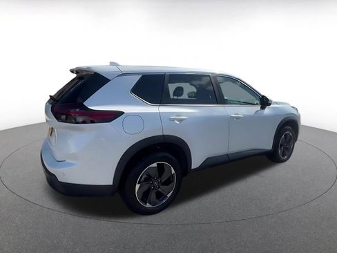 Used 2025 Nissan Rogue SV FWD image 15