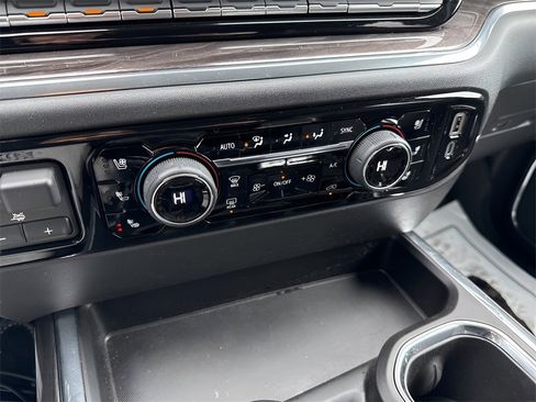 Used 2024 Chevrolet Silverado 1500 LTZ image 27