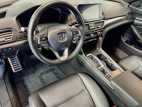 Used 2019 Honda Accord Sport image 9