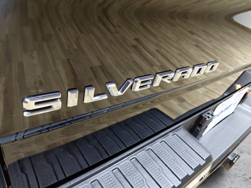 Used 2019 Chevrolet Silverado 1500 High Country w/ Max Trailering Package AWD/4WD image 16