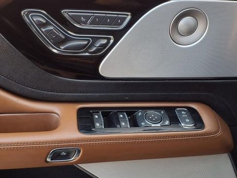 Used 2021 Lincoln Aviator Reserve w/ Equipment Group 202A AWD/4WD image 19