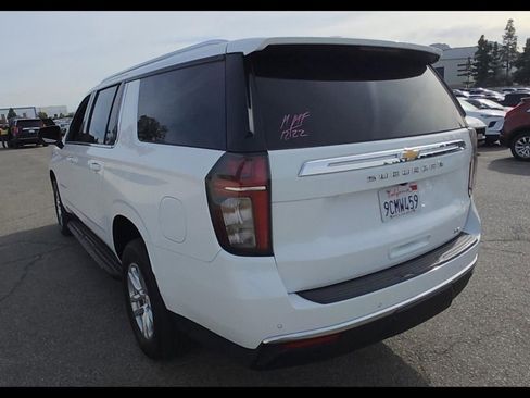 Used 2023 Chevrolet Suburban LT image 5