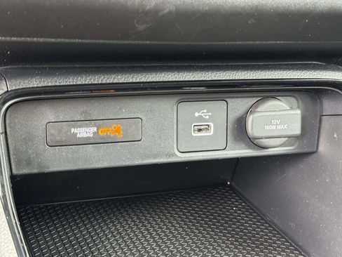 Used 2025 Honda CR-V LX image 8